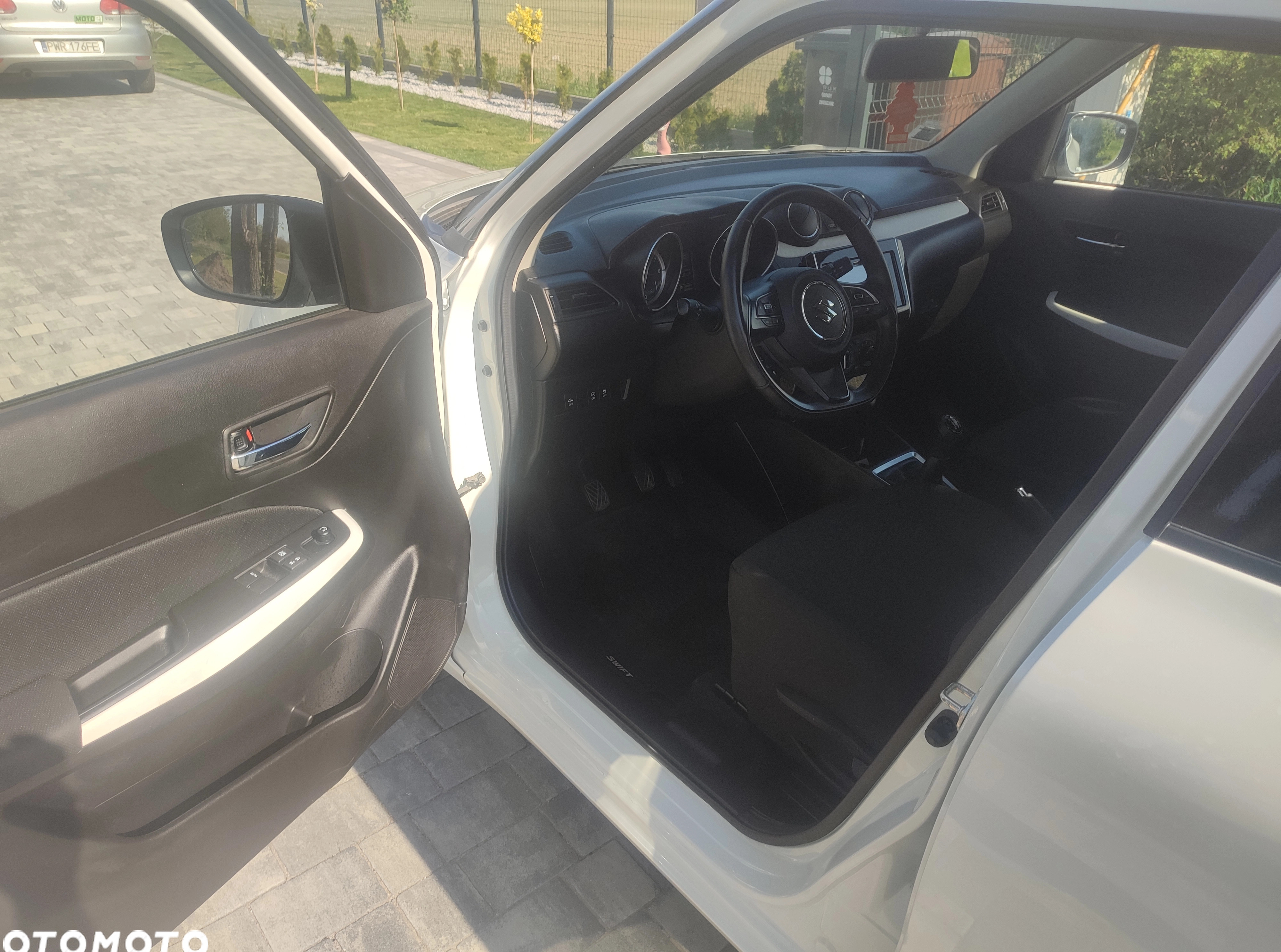 Suzuki Swift cena 52900 przebieg: 42567, rok produkcji 2022 z Rychwał małe 211